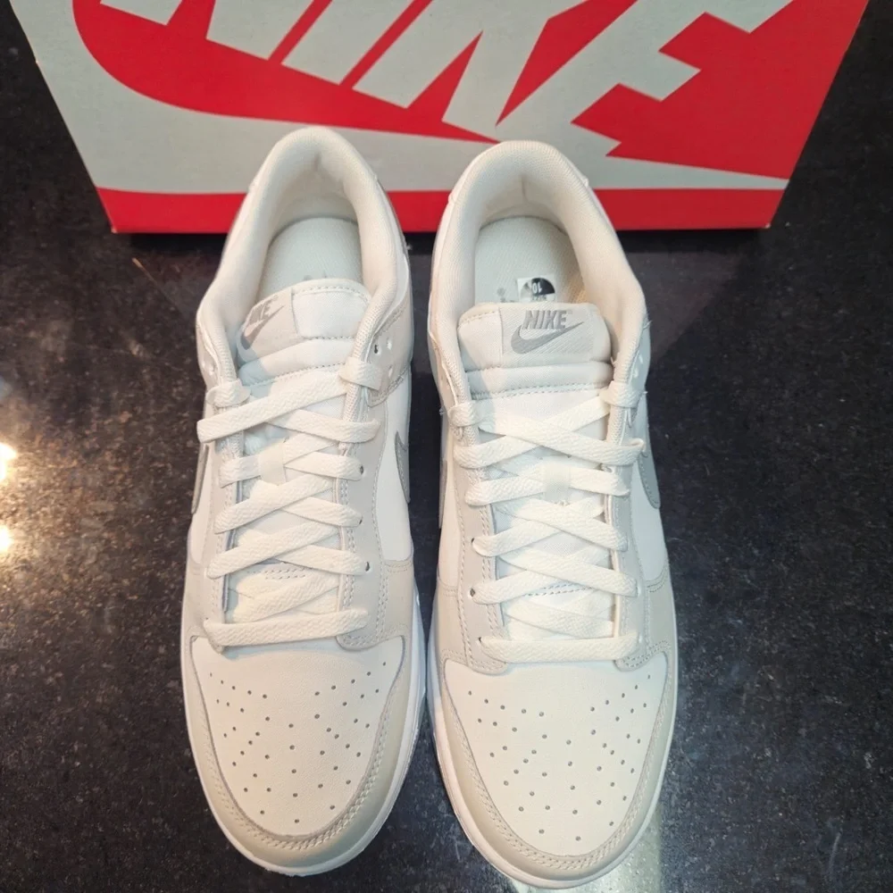 Summit White/Platinum Tint-White-Light Smoke Grey Style Code: DV0831-106 sz 10